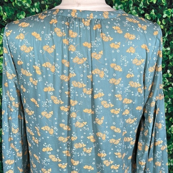 Caslon Split Neck Top in Green Yellow Mia Floral size small 100% Modal - Picture 6 of 15